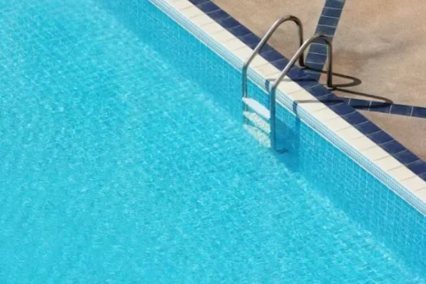 85583
